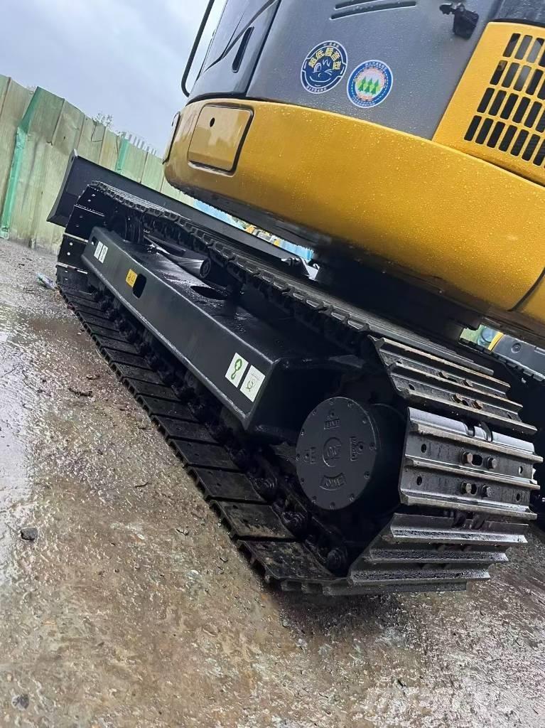 Komatsu PC 78 Bageri gusjeničari