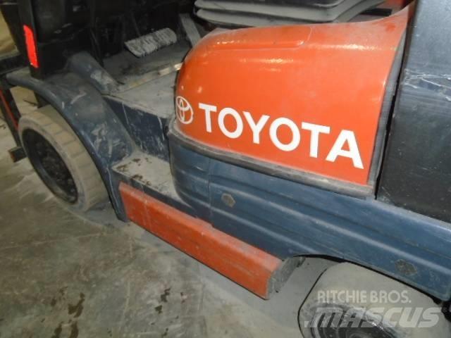Toyota 52-6 FG U 30 Terenski viličar