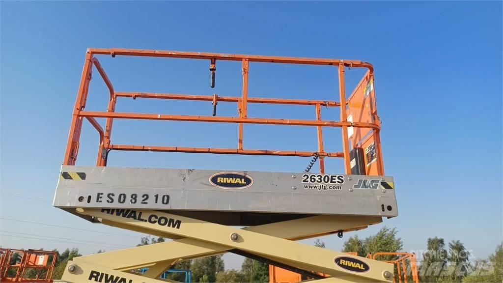 JLG 2630ES Škaraste platforme