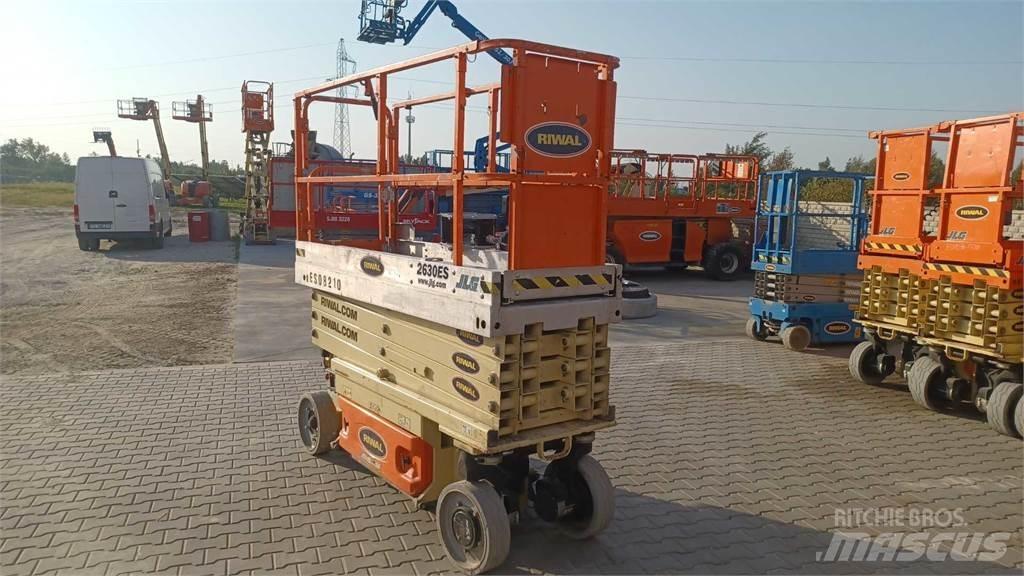 JLG 2630ES Škaraste platforme