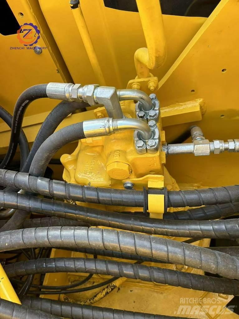 Komatsu PC 220-8/ Bageri gusjeničari