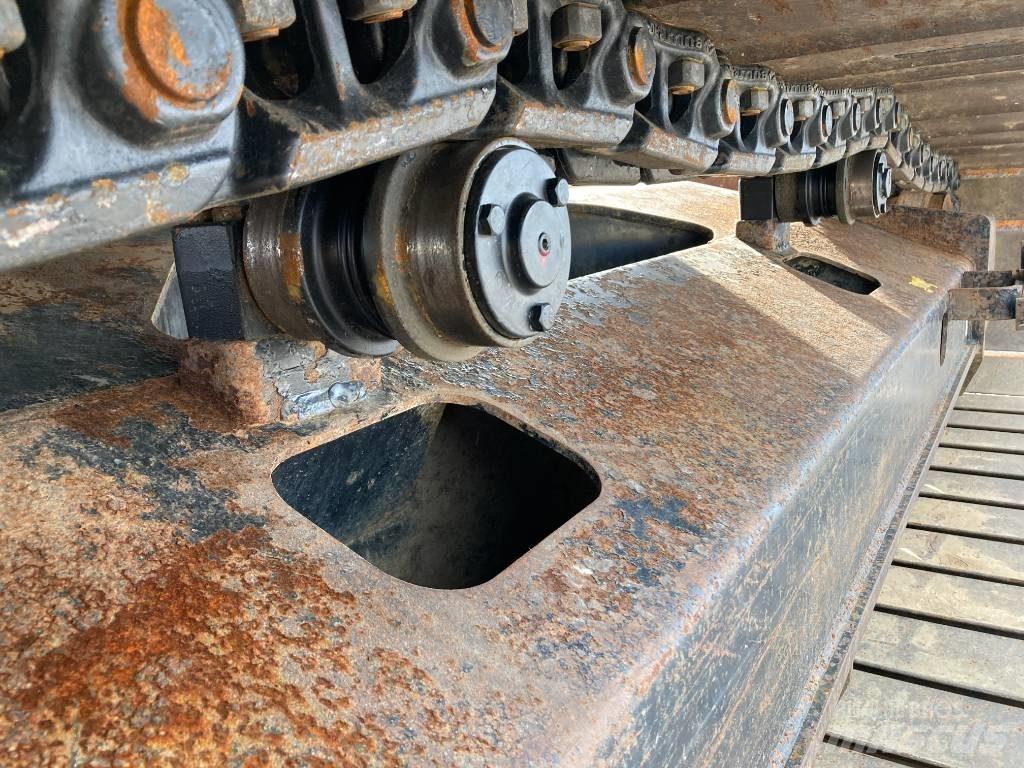 Hitachi ZX225USLC-5B Bageri gusjeničari