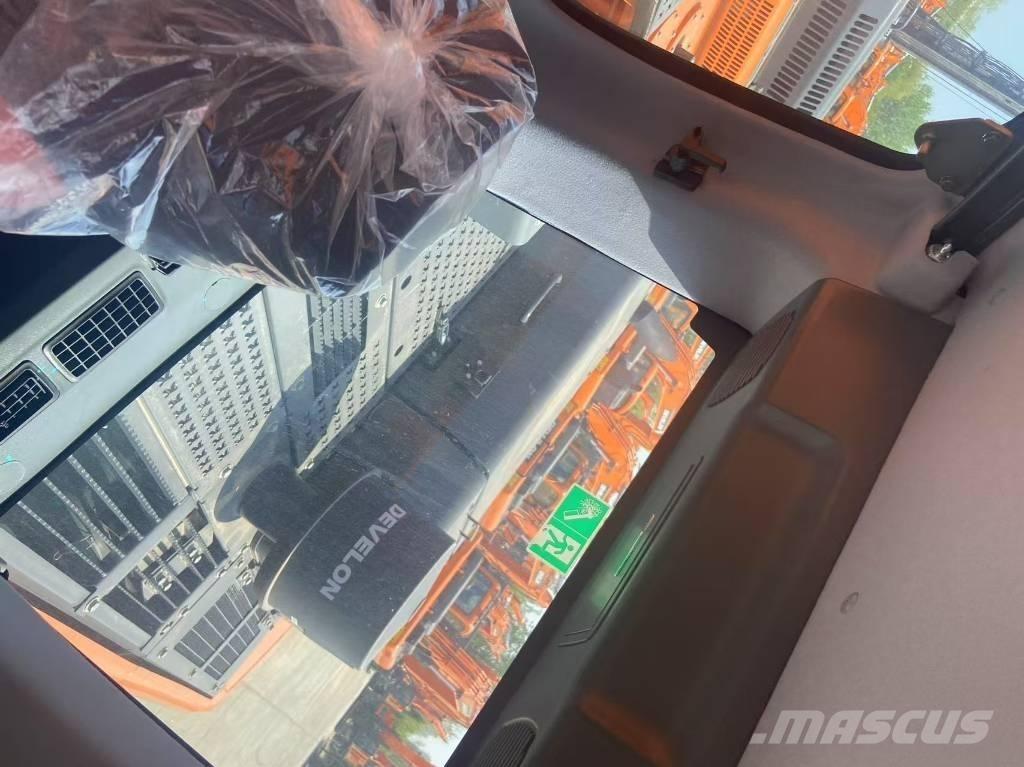 Develon DX 450 Bageri gusjeničari