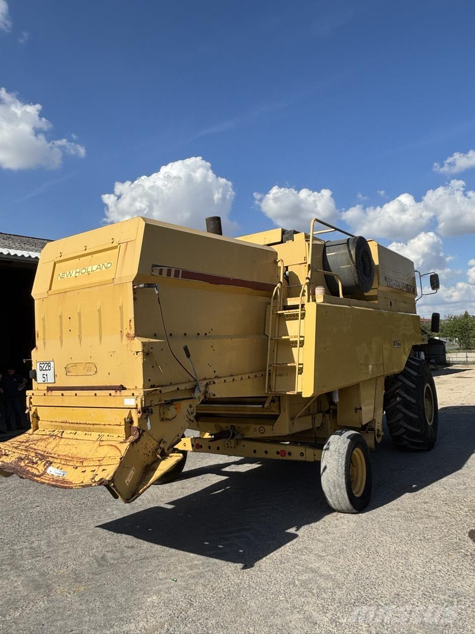 New Holland TX 32 Kombajni