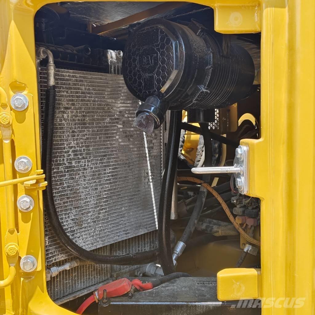 CAT 310 Bageri gusjeničari