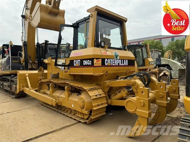 CAT D 6 G Buldožeri gusjeničari
