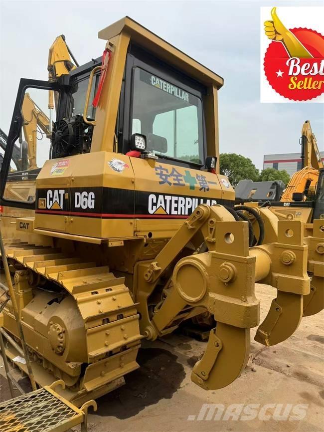 CAT D 6 G Buldožeri gusjeničari
