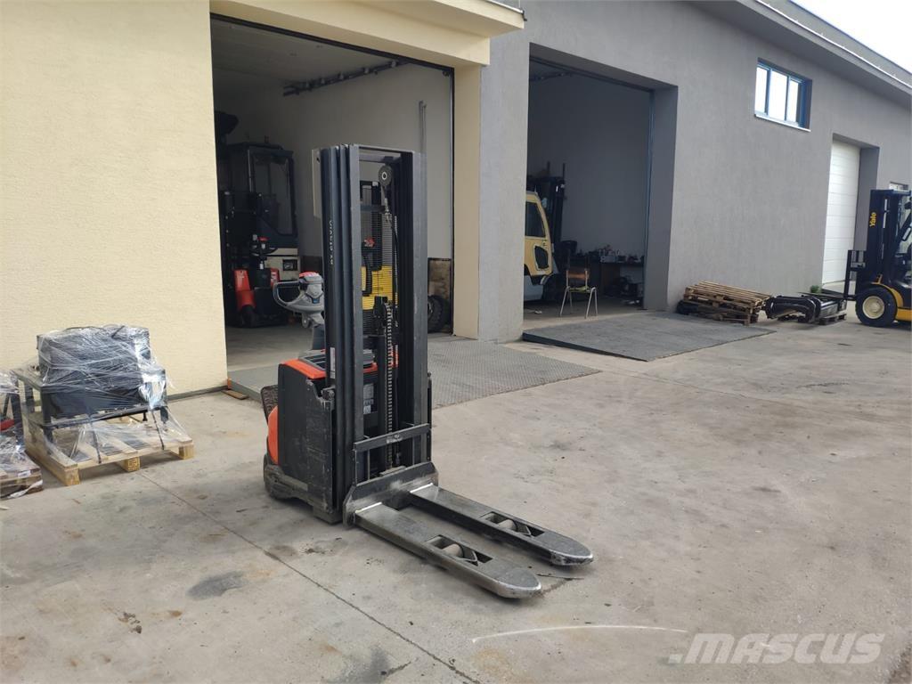 BT SWE120 Samopogonski ručni viličari