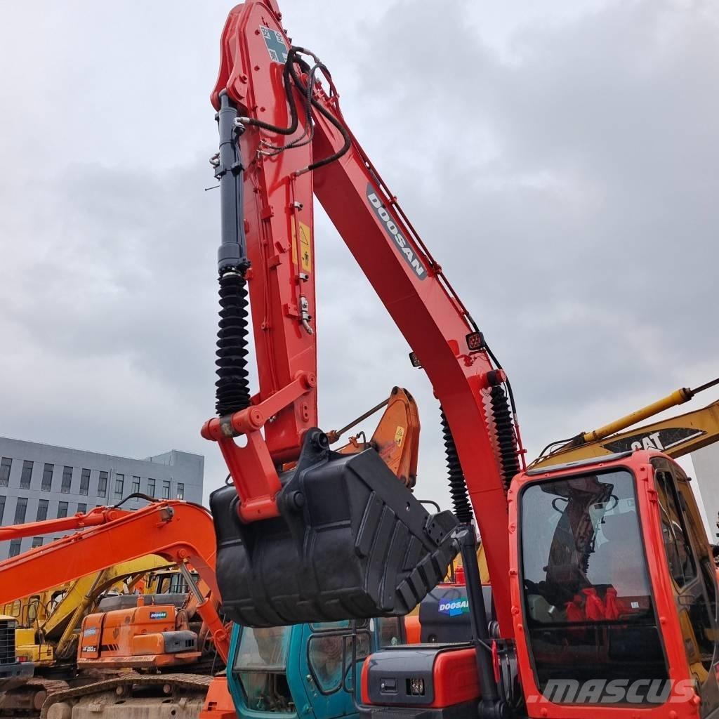 Doosan DX 150 LC Bageri gusjeničari