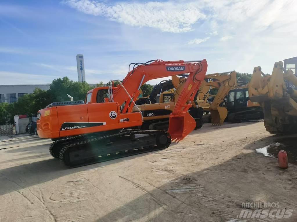 Doosan DX 225 Bageri gusjeničari
