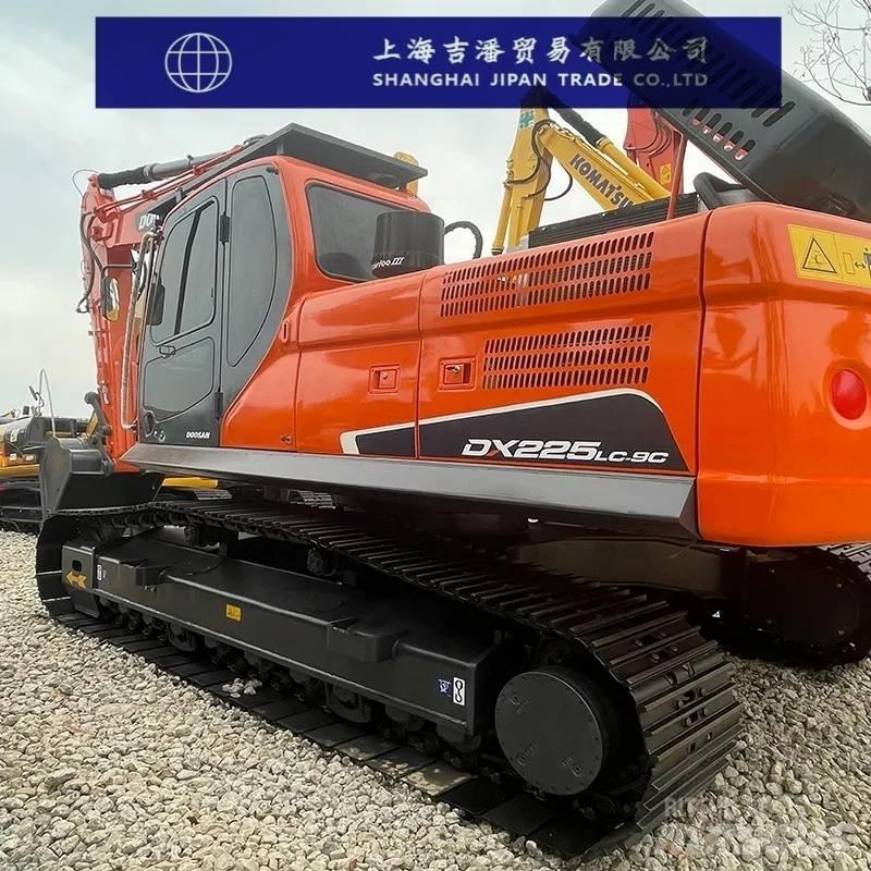 Doosan DX 225 Bageri gusjeničari