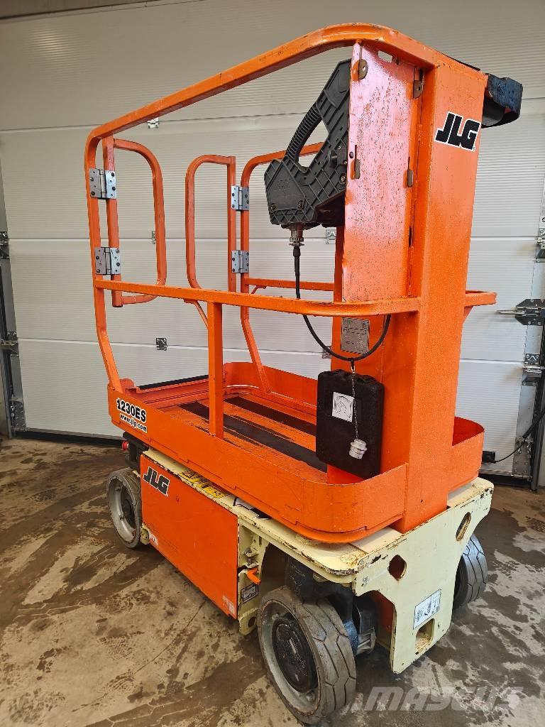 JLG 1230 ES Vertikalne radne podizne platforme
