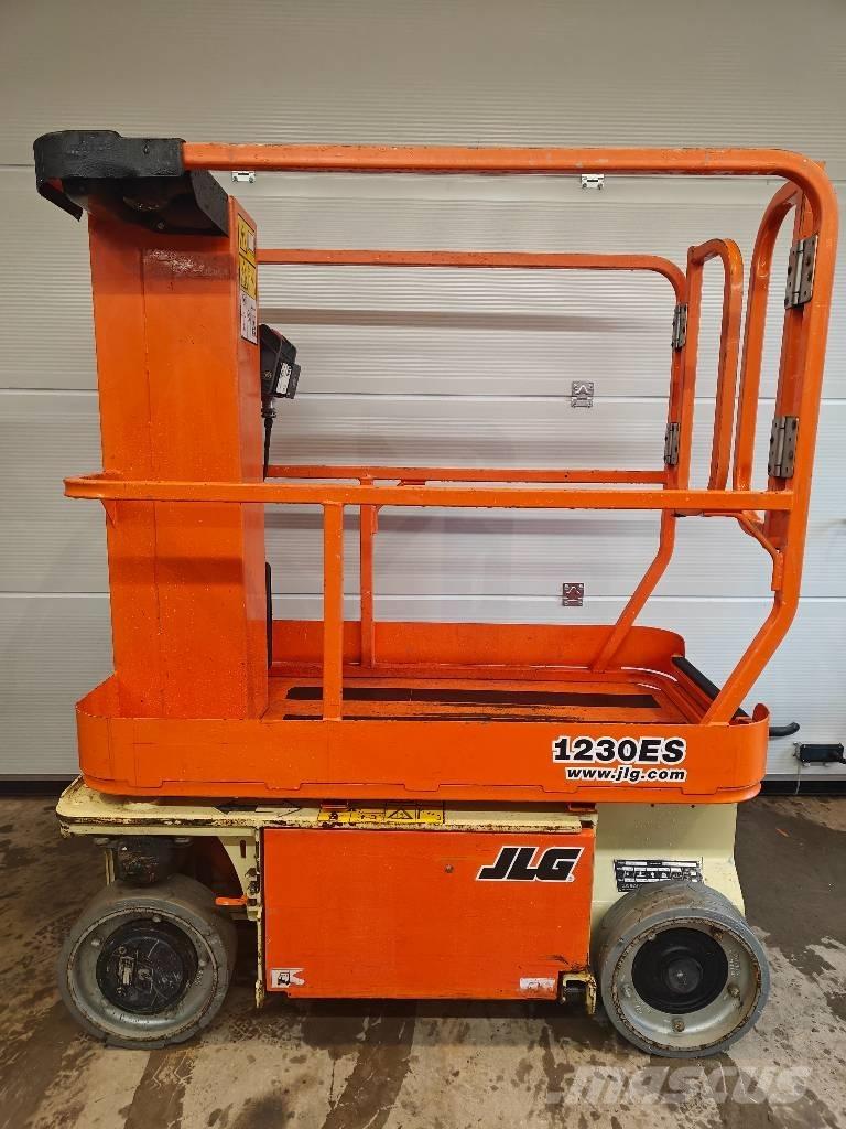 JLG 1230 ES Vertikalne radne podizne platforme