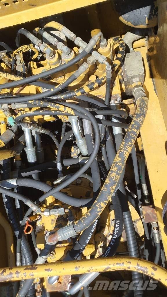 CAT 325 LN Bageri gusjeničari