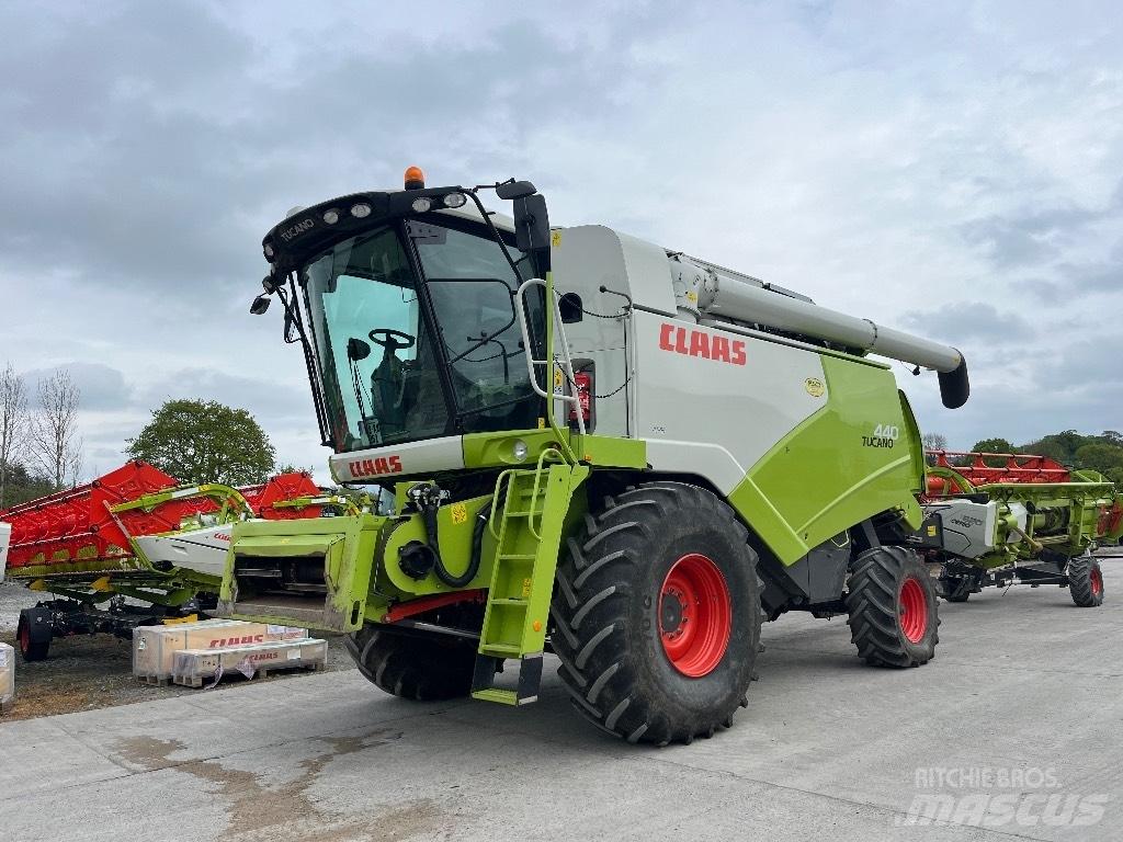 CLAAS Tucano 440 Kombajni