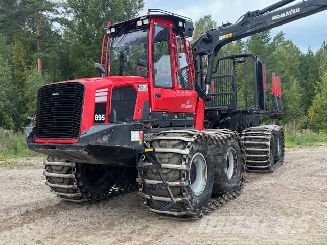 Komatsu 895 Forvarderi