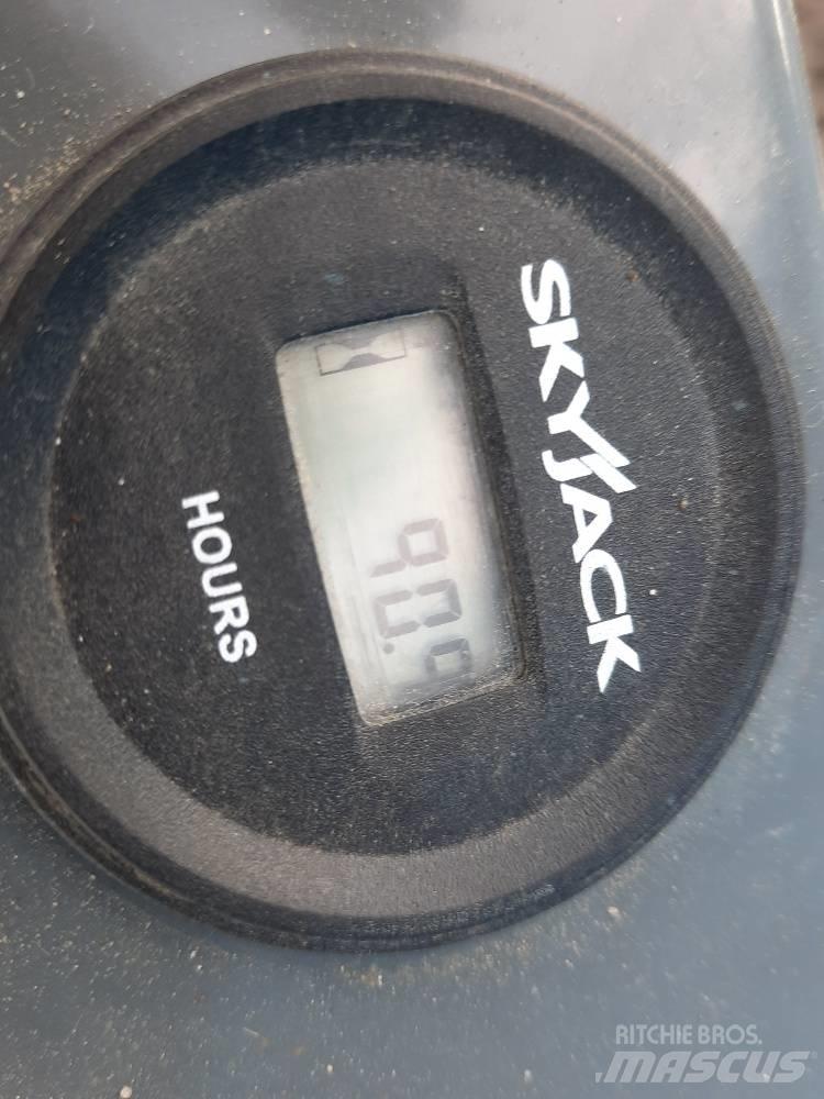 SkyJack SJ 3219 Škaraste platforme