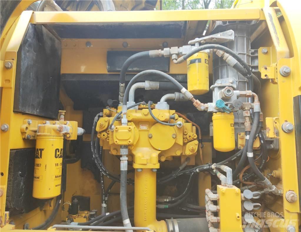 CAT 329 D Bageri gusjeničari
