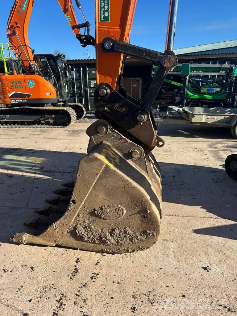 Develon DX 255 LC-7 Bageri gusjeničari