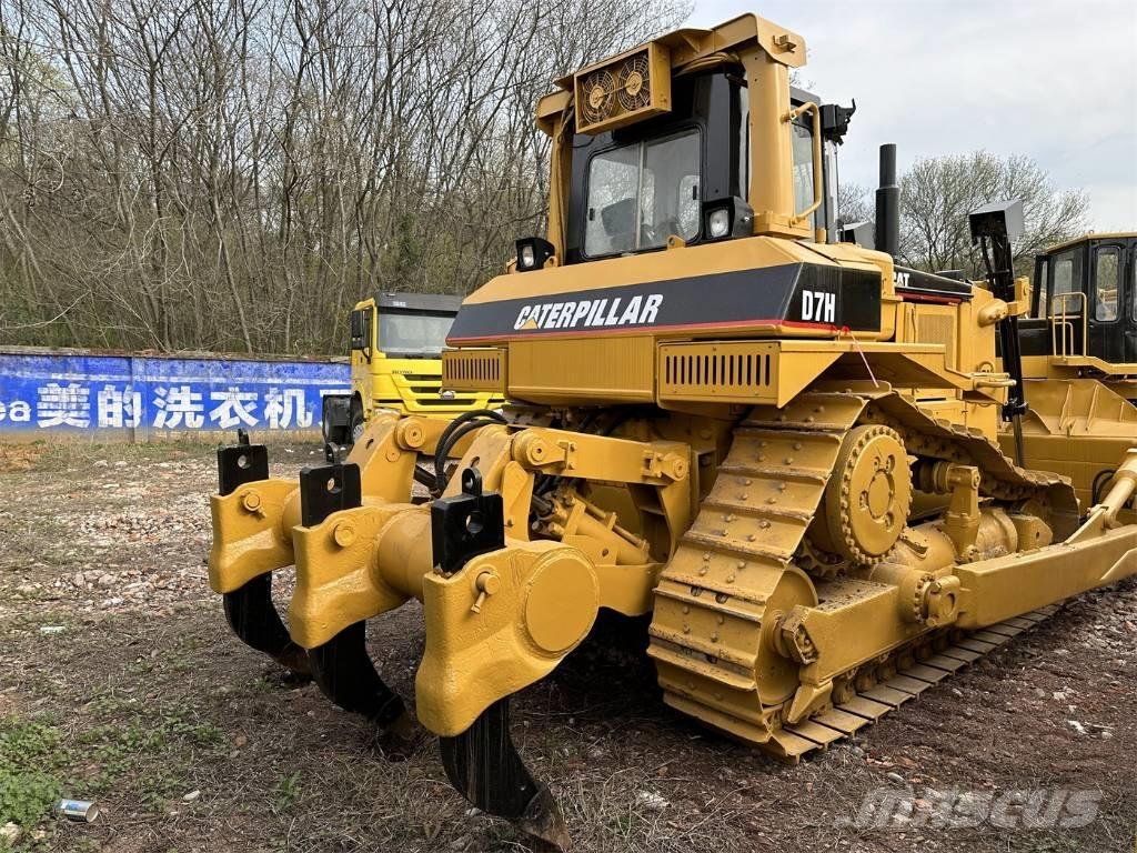 CAT D7H Buldožeri gusjeničari