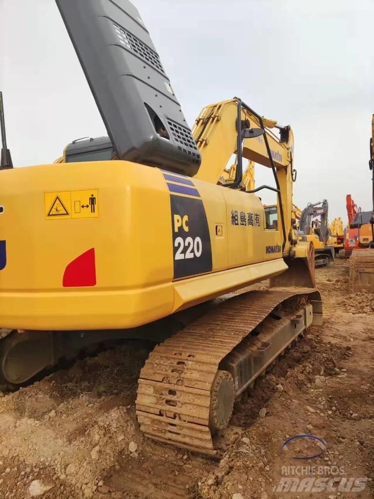 Komatsu PC220 Bageri gusjeničari