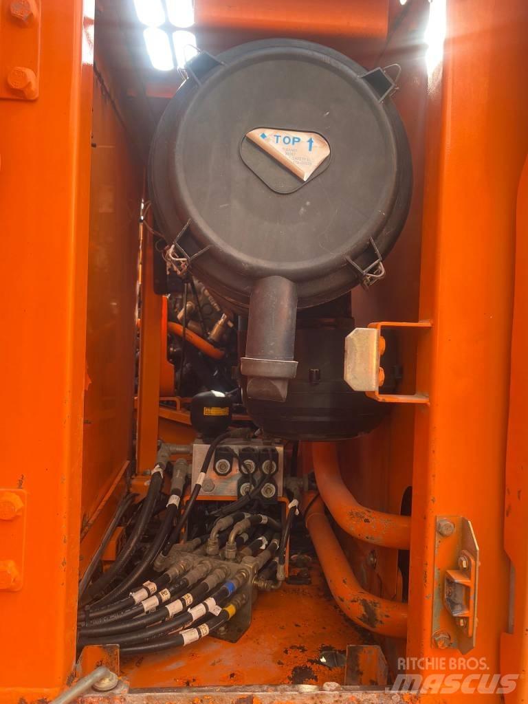 Doosan DX 180 LC Bageri gusjeničari