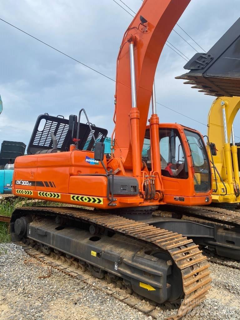 Doosan DX 300 LC Bageri gusjeničari