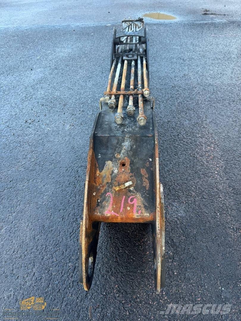 Komatsu 105F Kranovi za stabla