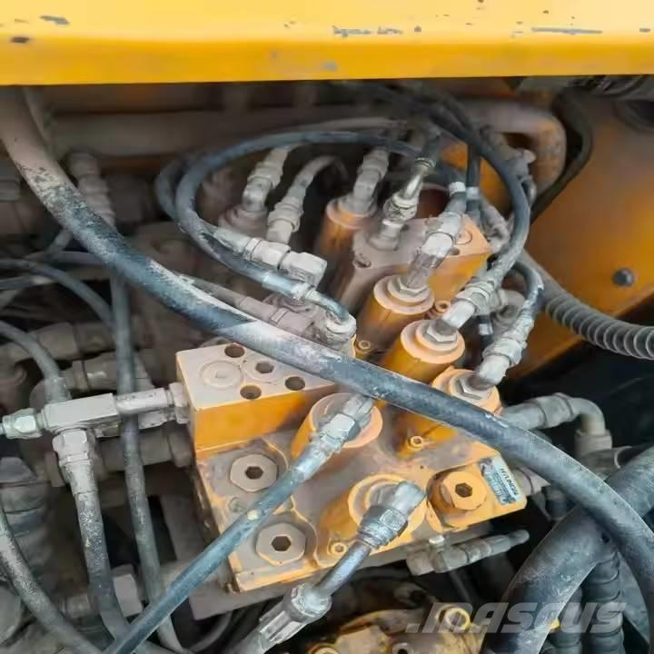 Hyundai 110 VS Bageri gusjeničari