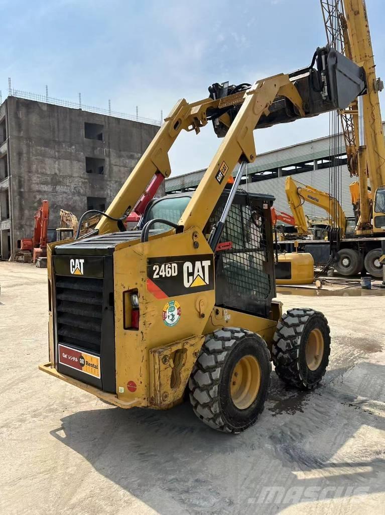 CAT 246 D Skid steer mini utovarivači