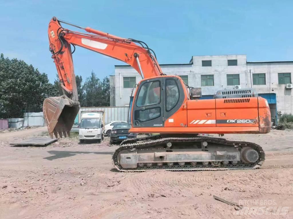 Doosan DX 260 Bageri gusjeničari