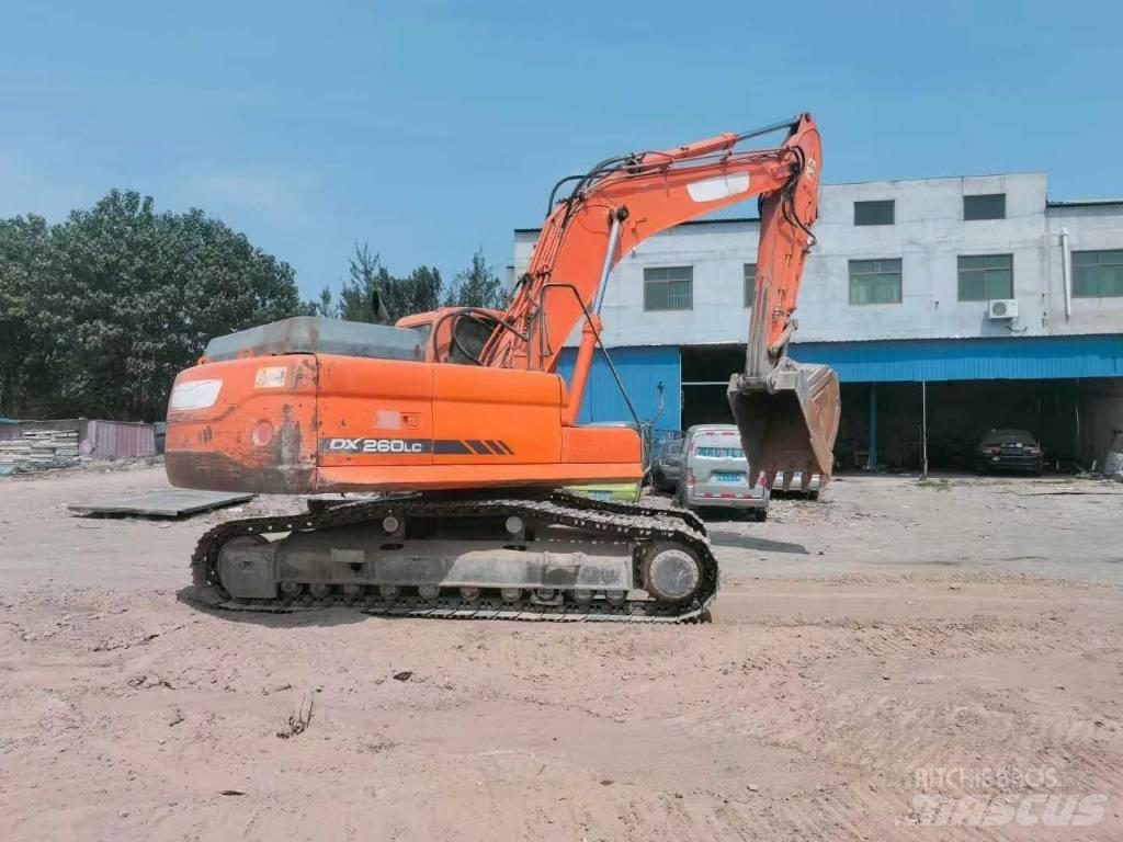 Doosan DX 260 Bageri gusjeničari
