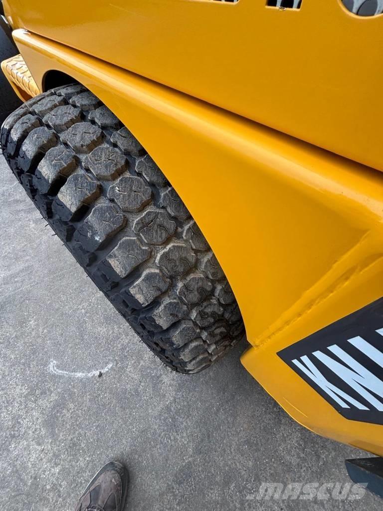 Knikmops KM 130 Utovarivači na kotačima