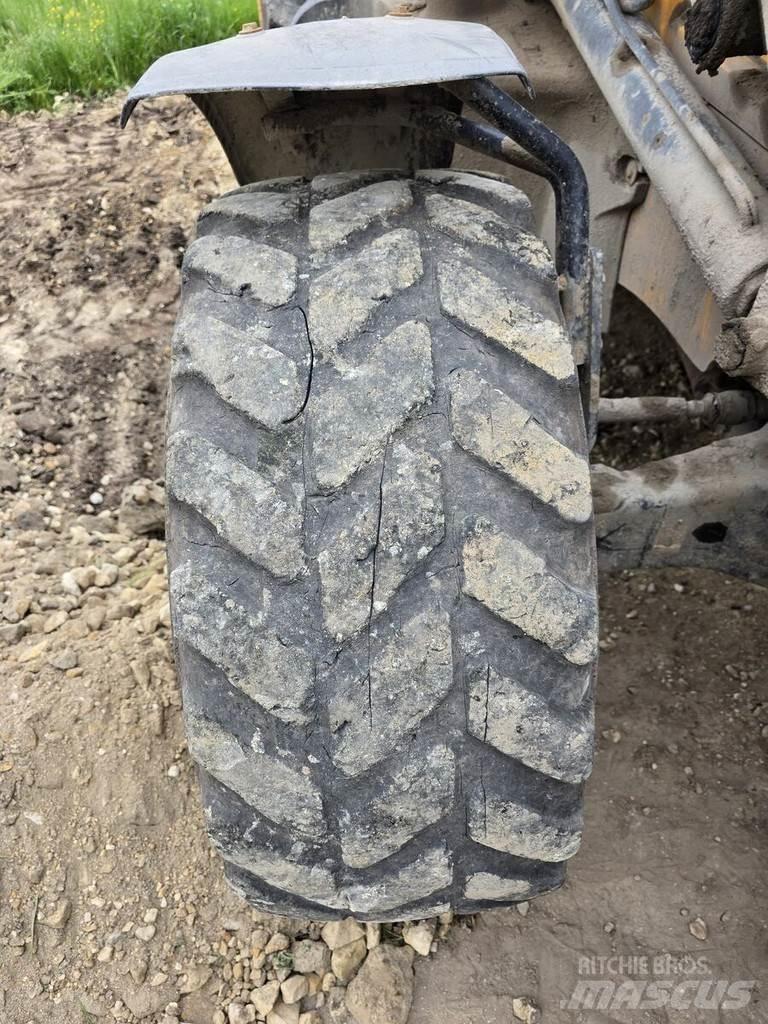JCB 3CX Utovarni rovokopači