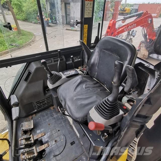 Komatsu PC 35 M-2 Mini bageri <7t