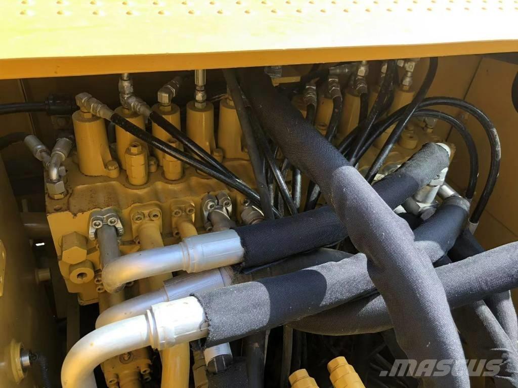CAT 320D Bageri gusjeničari