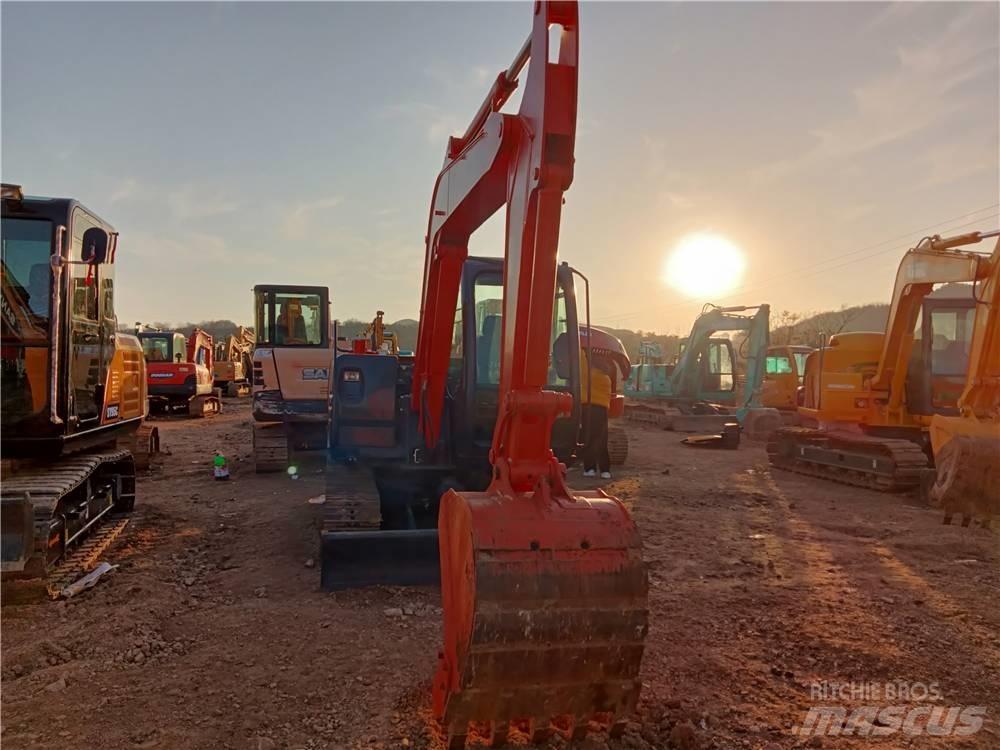 Hitachi ZX 60 Mini bageri <7t