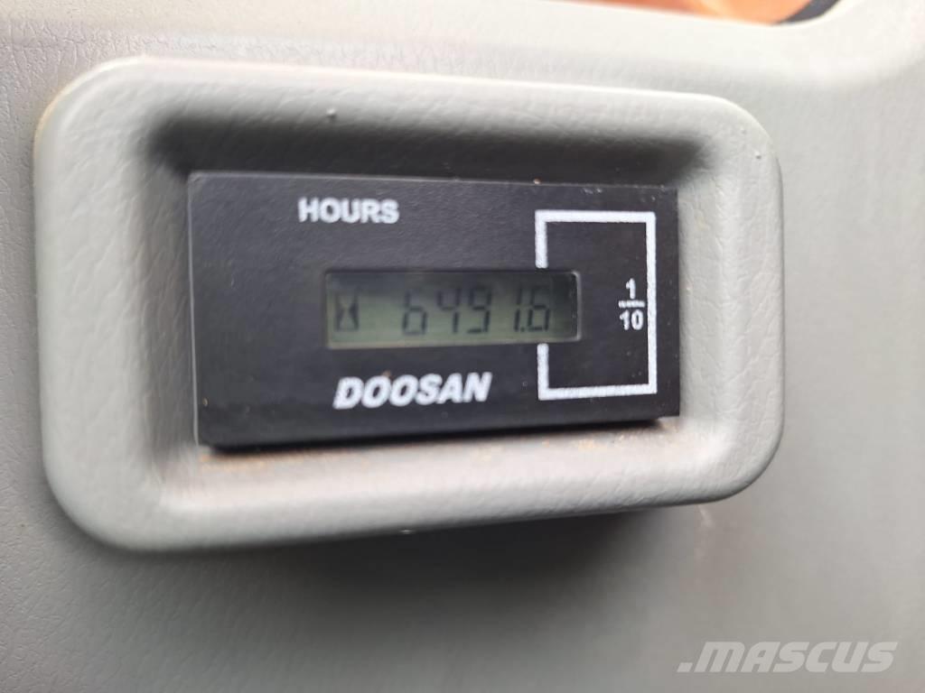 Doosan DX140LCR-5 Bageri gusjeničari