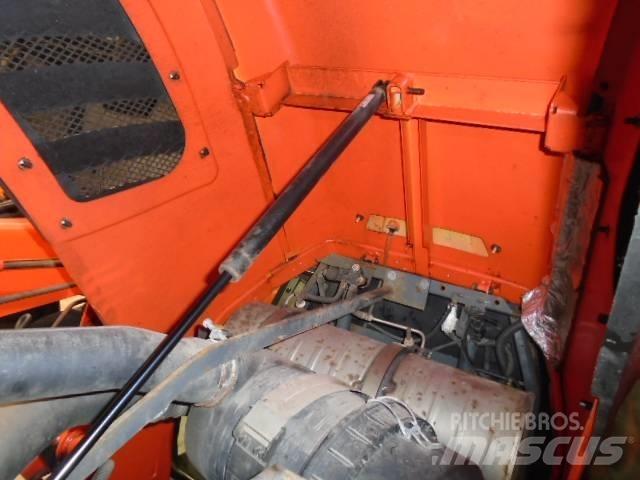 Kubota L 6060 HST Traktori