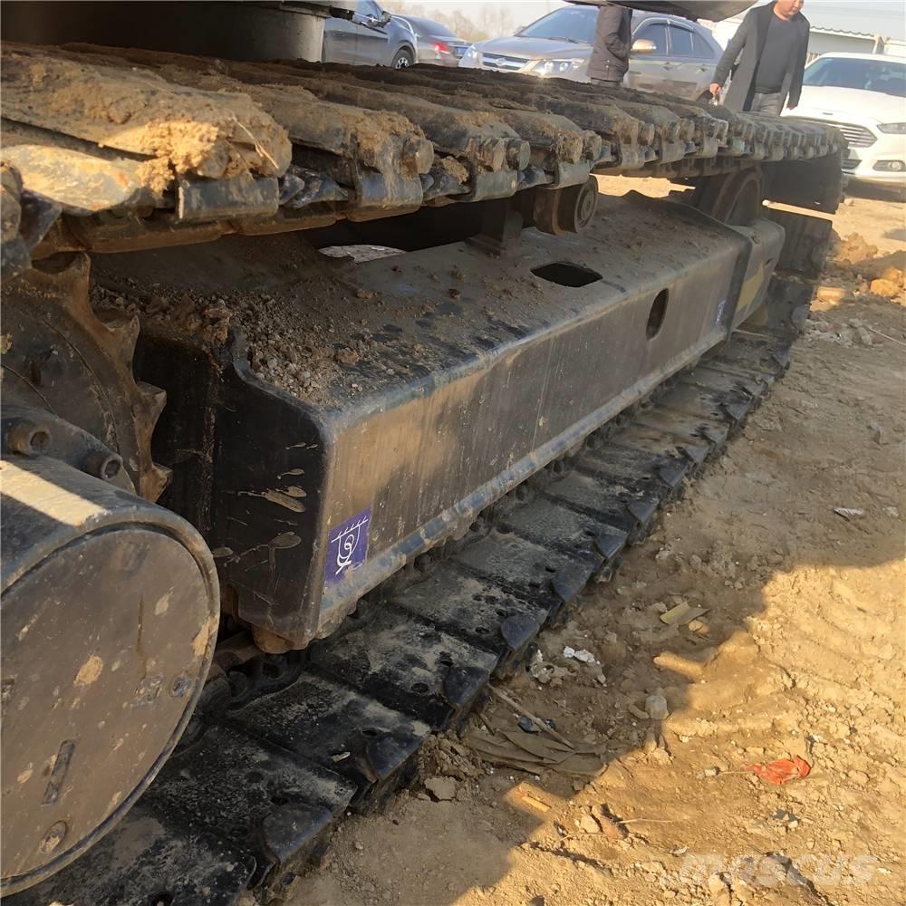 Hitachi ZX70-5A Midi bageri 7t – 12t