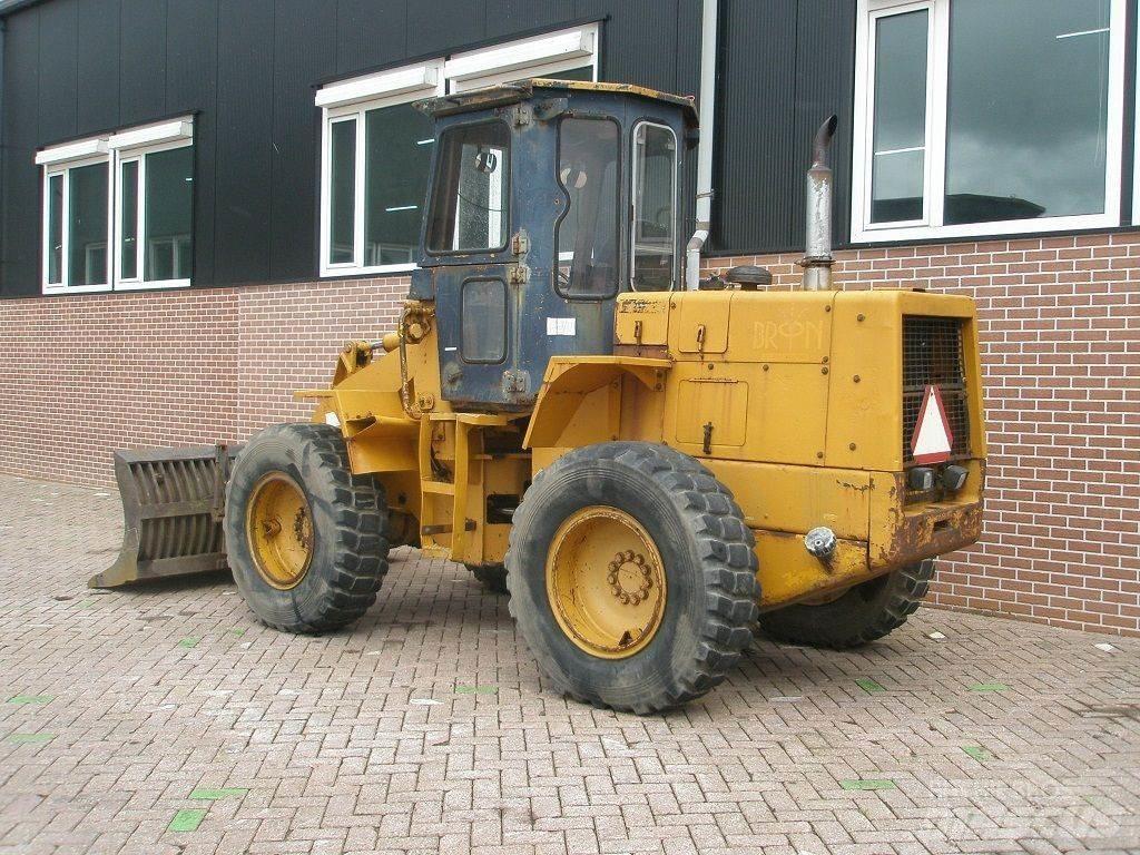 Komatsu W40-2 Utovarivači na kotačima