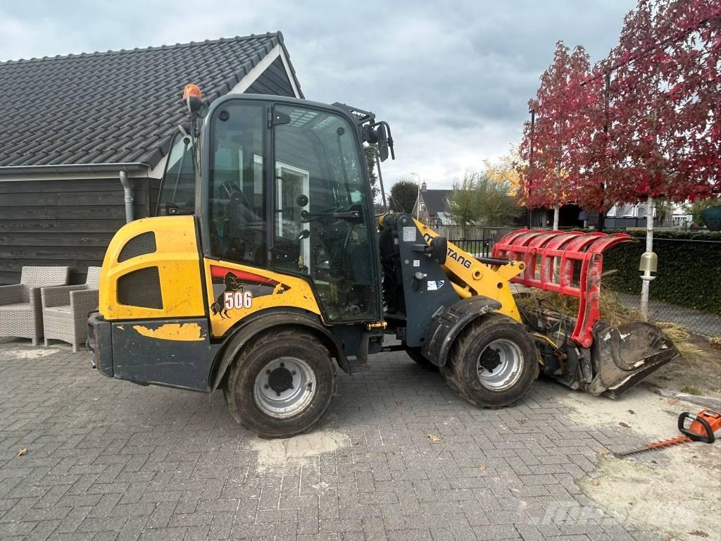 Mustang AL 506 Cab Višenamjenski utovarivači