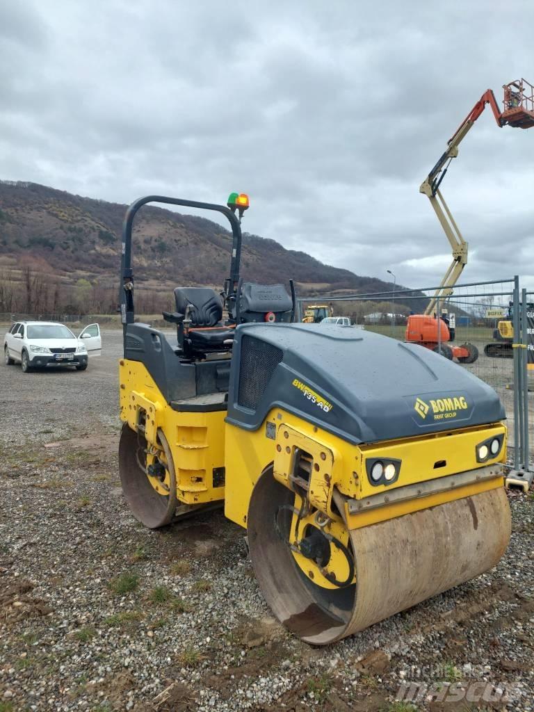 Bomag BW 135 AD-5 Valjci sa dvojnim bubnjem