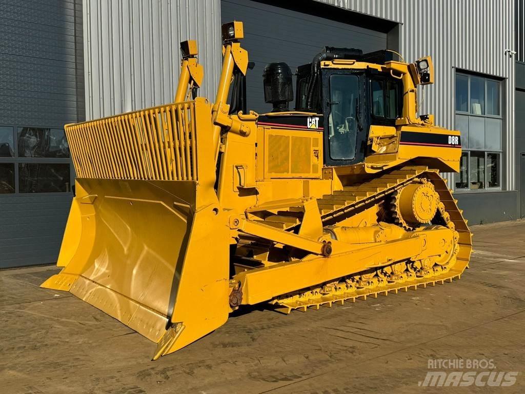 CAT D8R Buldožeri gusjeničari
