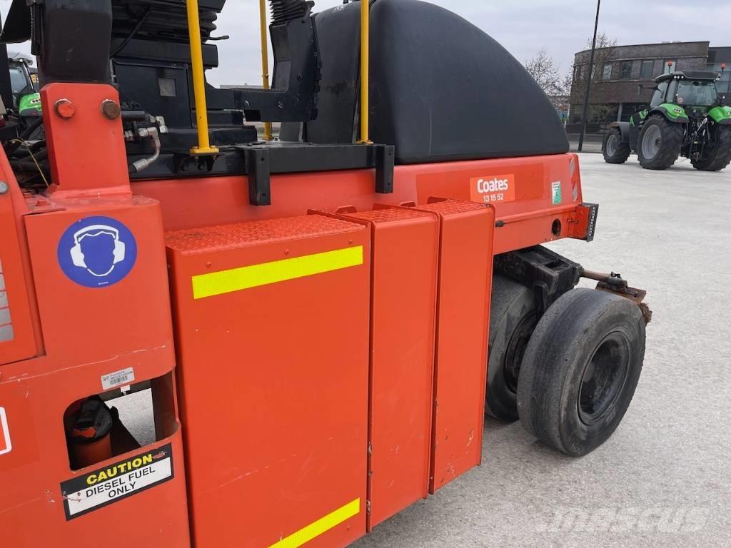 Dynapac CP 142 Gumeni valjci na kotačima