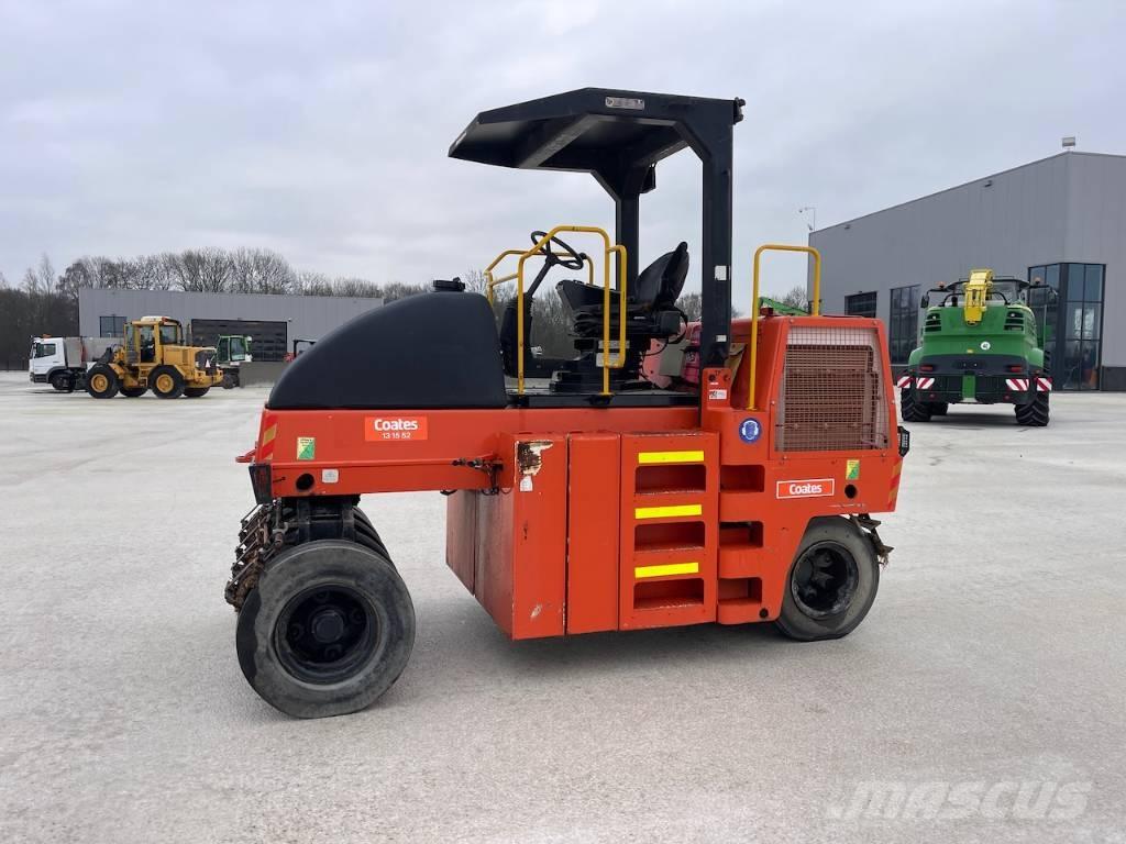 Dynapac CP 142 Gumeni valjci na kotačima