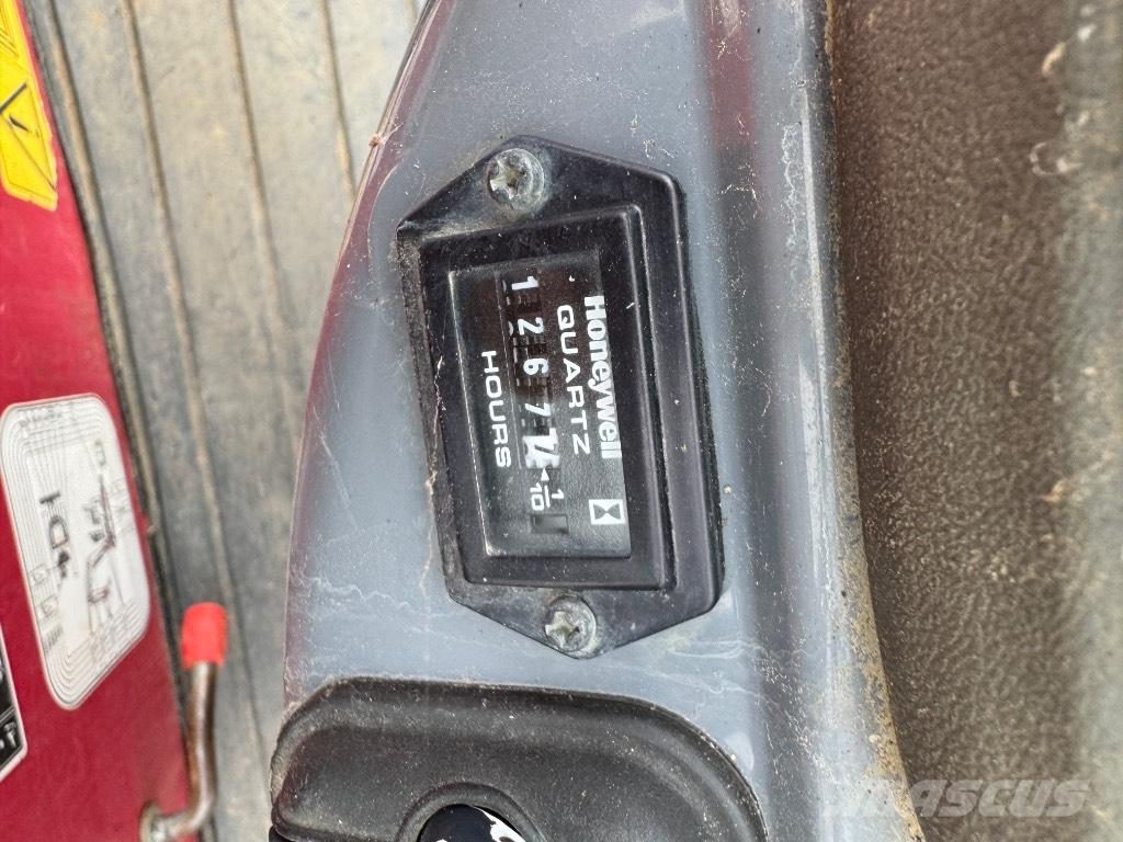 Yanmar SV08 (1D879) Mini bageri <7t