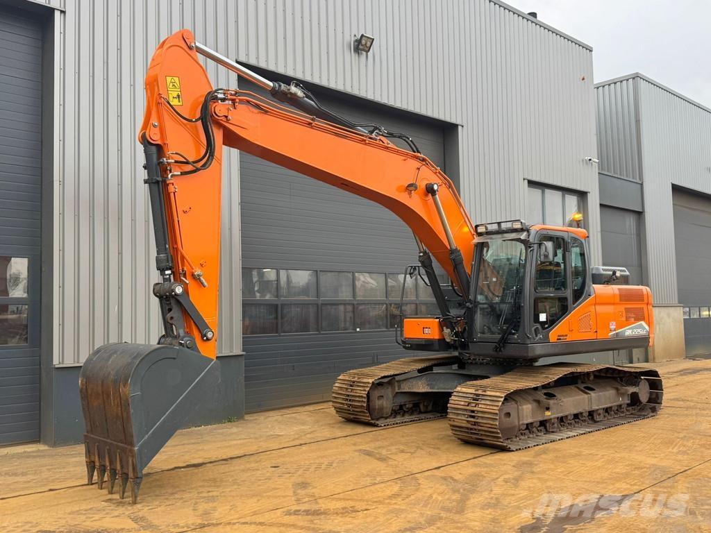 Doosan DX225LC-7 Bageri gusjeničari