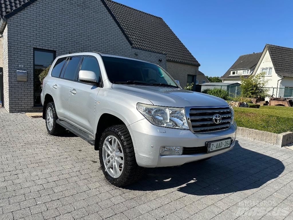 Toyota Landcruiser Terenska vozila