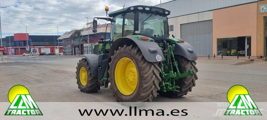 John Deere 6215 R Traktori